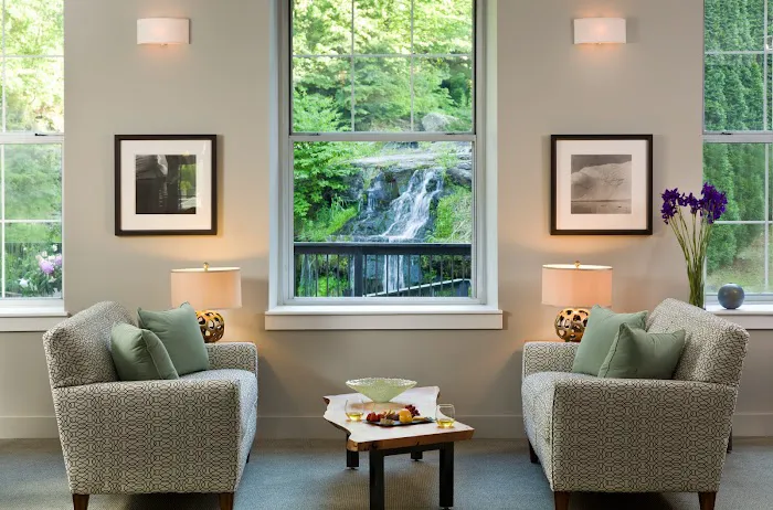 Ledges Hotel 4