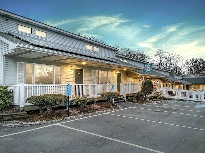 East Shore Lodging 4