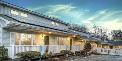 East Shore Lodging