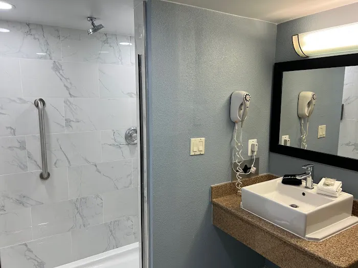 Red Roof Inn & Suites Mt Holly - McGuire AFB 4