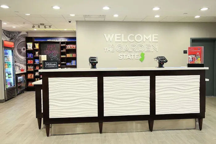 Hampton Inn & Suites Mount Laurel/Moorestown 4