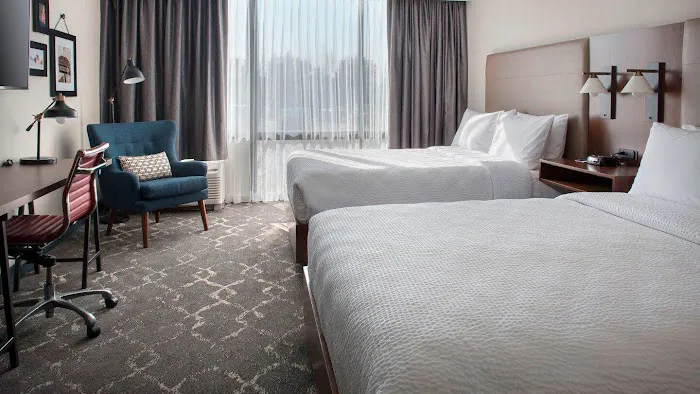 Four Points by Sheraton Philadelphia Northeast 5