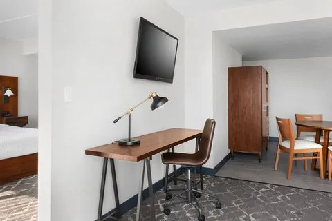Four Points by Sheraton Philadelphia Northeast 5