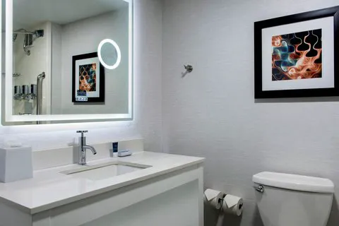 Four Points by Sheraton Philadelphia Northeast 5