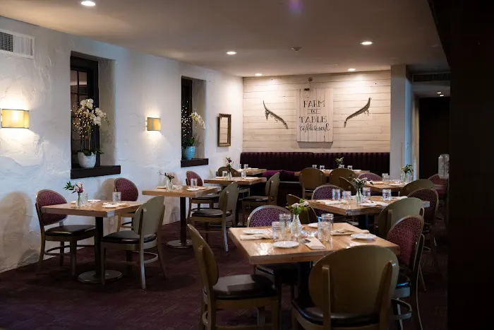 Normandy Farm Hotel & Conference Center 4
