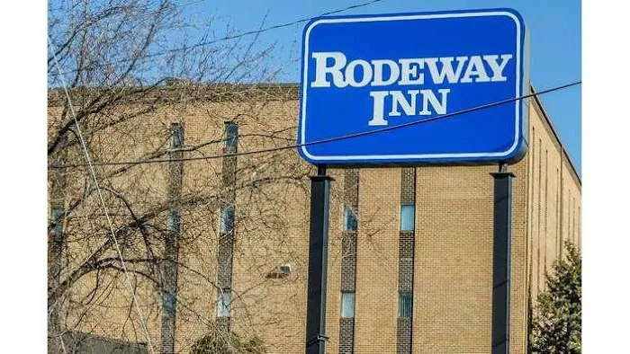 Rodeway Inn 4