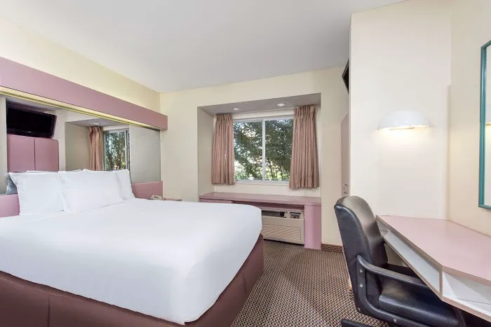 Knights Inn Allentown 4
