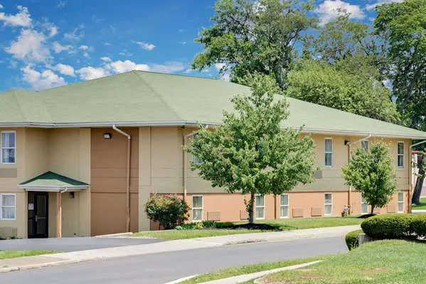 Super 8 by Wyndham Allentown 4