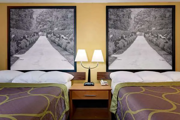 Super 8 by Wyndham Allentown 4