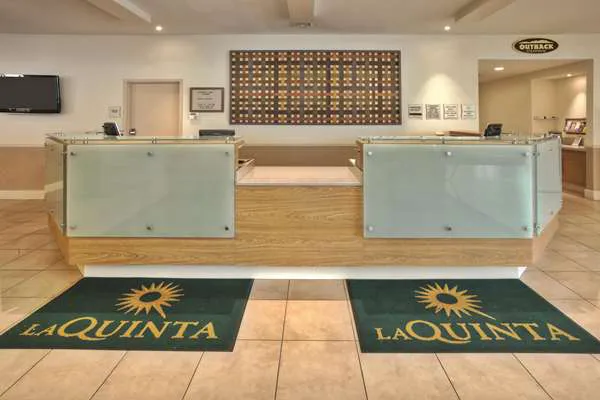 La Quinta Inn & Suites by Wyndham Danbury 4