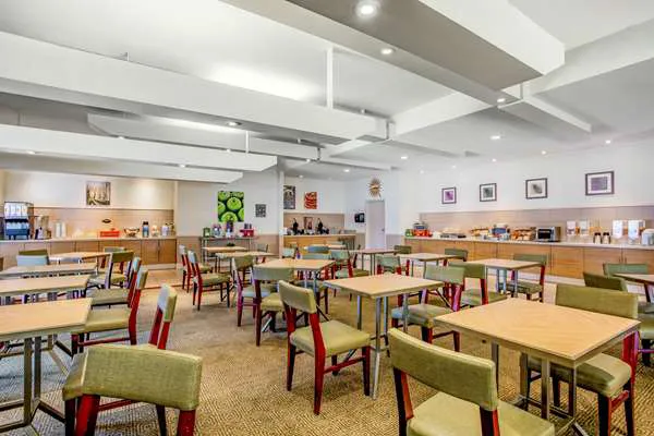 La Quinta Inn & Suites by Wyndham Danbury 4