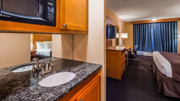 Best Western Danbury/Bethel 4