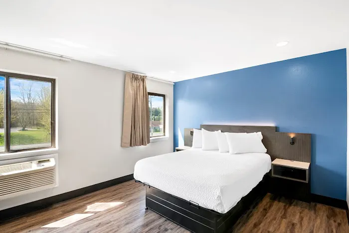 Econo Lodge - Bethel/Danbury 4