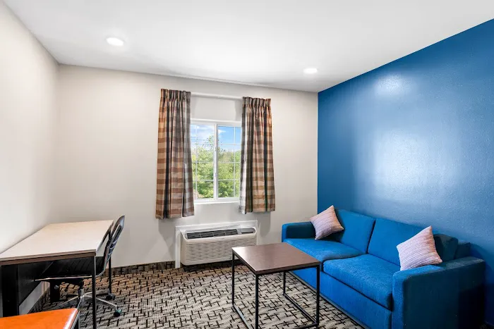 Econo Lodge - Bethel/Danbury 4