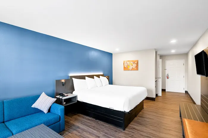 Econo Lodge - Bethel/Danbury 4