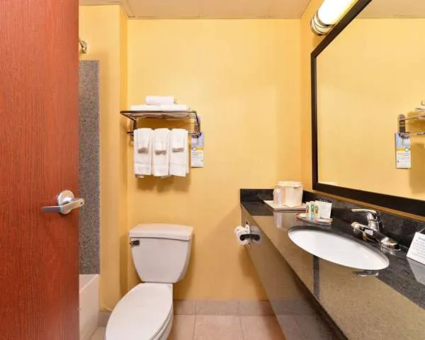 Quality Suites 4
