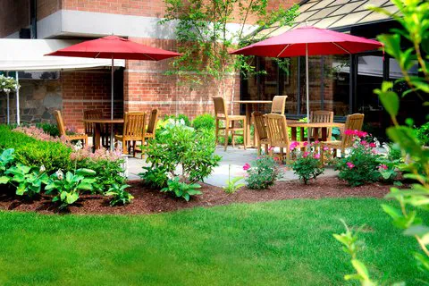 Trumbull Marriott Shelton 4