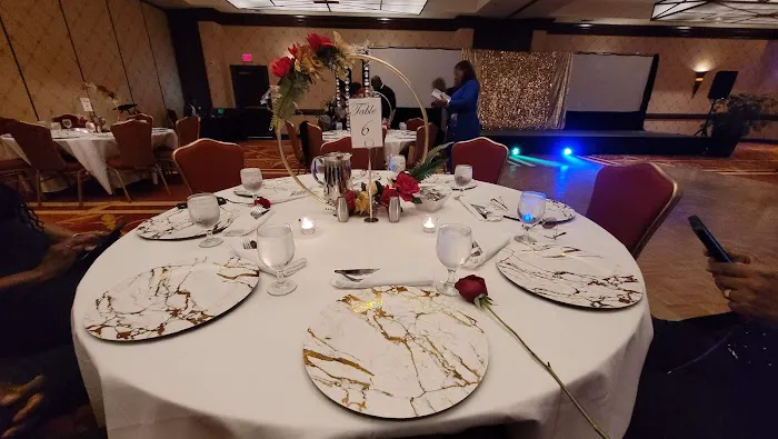 Trumbull Marriott Shelton 4