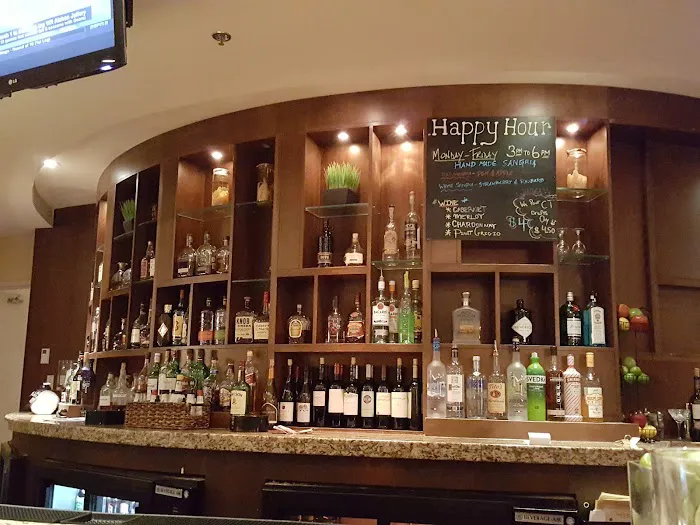 Trumbull Marriott Shelton 4