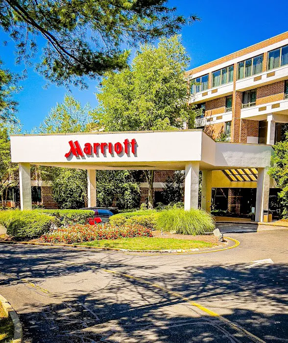 Trumbull Marriott Shelton 4