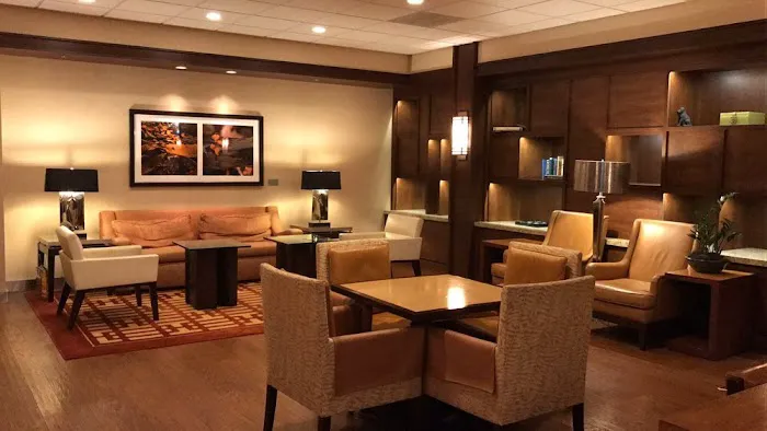 Trumbull Marriott Shelton 4