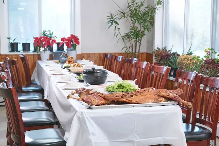 Auntie Guan's Kitchen 辽宁山庄 - 纽约 上州 农家菜 农家乐 东北菜 正宗 烤全羊 炖 土鸡 鸭 鹅 农家 院 宴 饭 度假 屋 农场 小屋 餐厅 餐馆 饭店 家庭 聚会 推荐 4