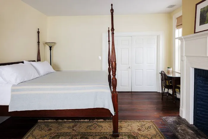 ElmRock Inn 4