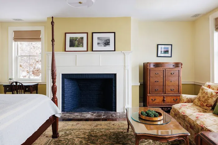 ElmRock Inn 4
