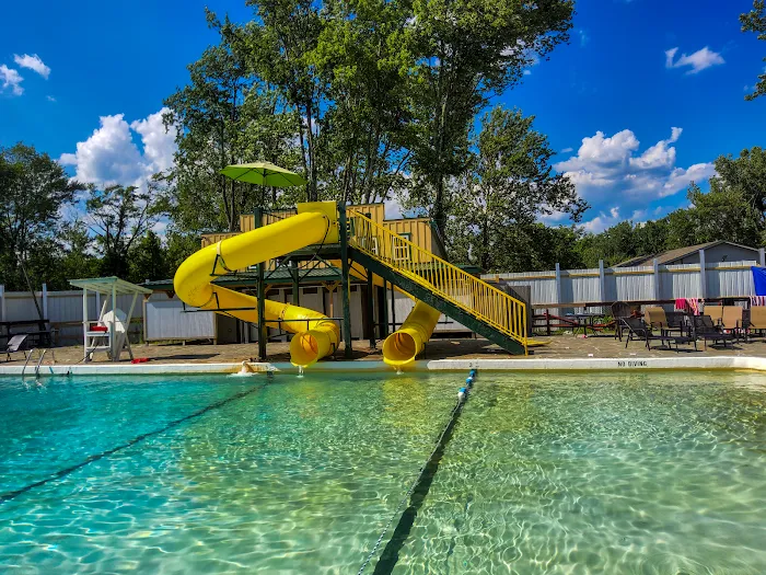 Pine Grove Resort 4