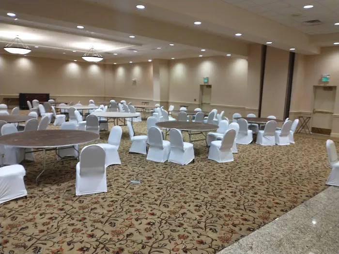 Chateau Resort & Conference Center 4