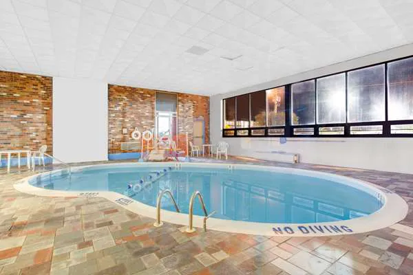 Days Inn by Wyndham Liberty 4
