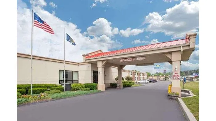 Days Inn by Wyndham Liberty 4