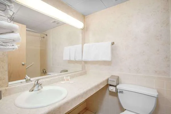 Days Inn by Wyndham Liberty 4