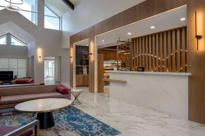 DoubleTree Suites by Hilton Hotel Mt. Laurel 5