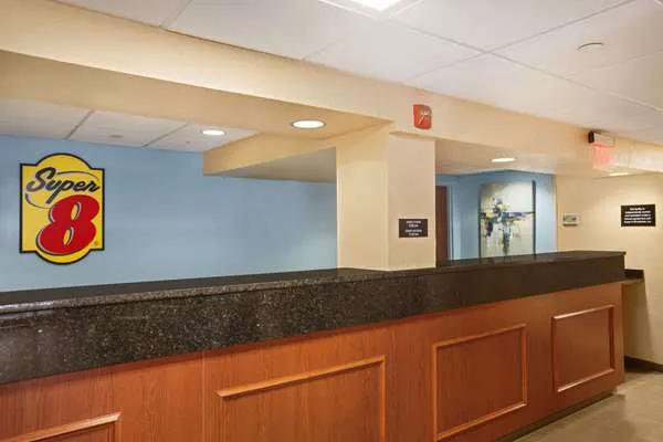 Super 8 by Wyndham Mount Laurel 5