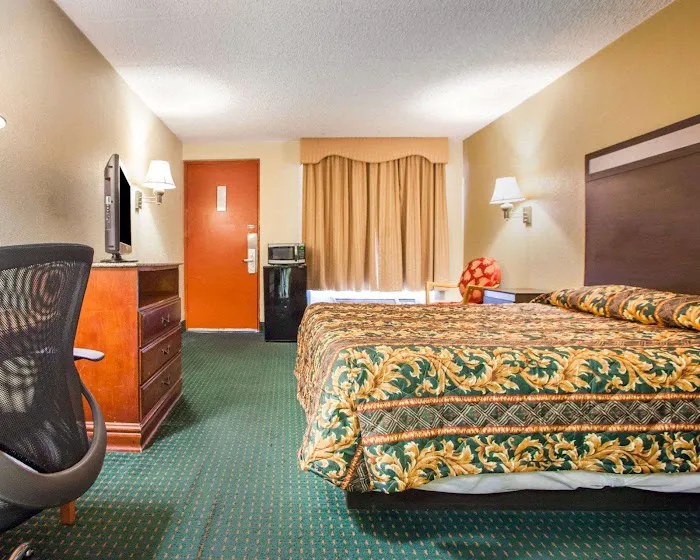 Rodeway Inn Mount Laurel Hwy 73 5