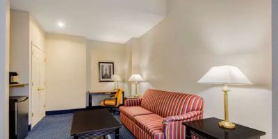 La Quinta Inn & Suites by Wyndham Mt. Laurel - Philadelphia