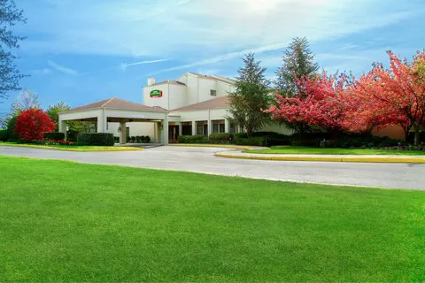 Courtyard Mt. Laurel Cherry Hill 5
