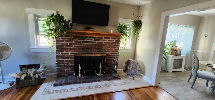 Hollywood apartment 4