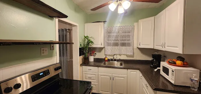 Hollywood apartment 4