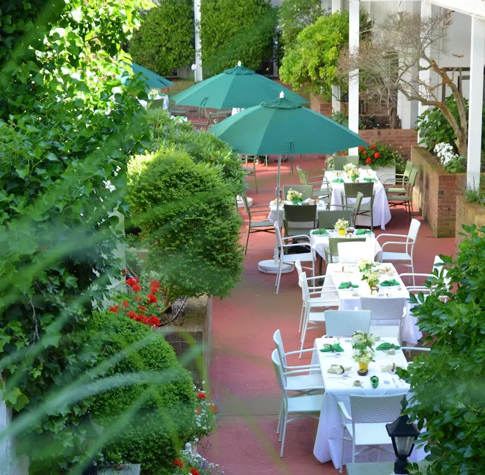 Southampton Inn 4