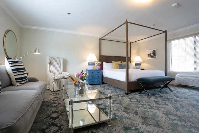 Southampton Inn 4