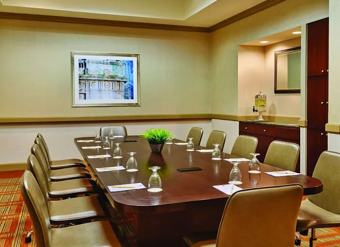 DoubleTree Suites by Hilton Hotel Philadelphia West 4