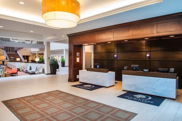 DoubleTree Suites by Hilton Hotel Philadelphia West 4