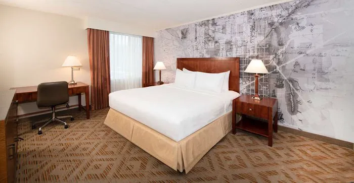 DoubleTree Suites by Hilton Hotel Philadelphia West 4