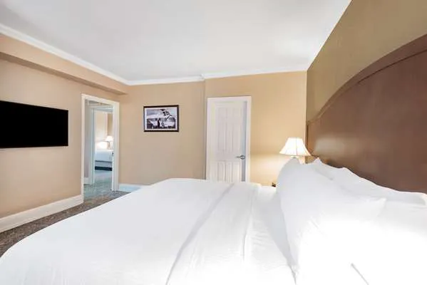 The Americus Hotel, Trademark Collection by Wyndham 5