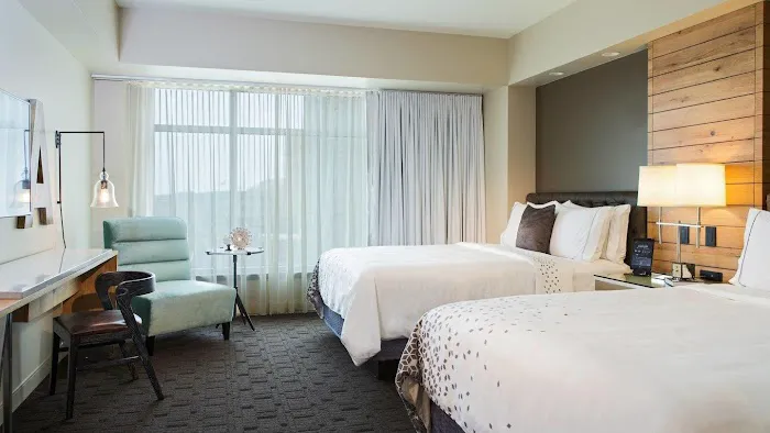 Renaissance Allentown Hotel 5