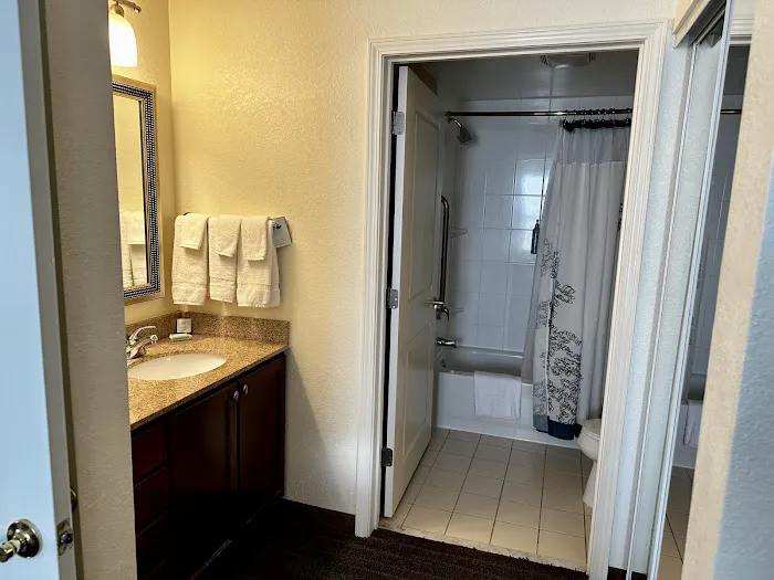 Residence Inn Milford 4