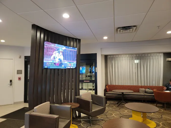SpringHill Suites Milford 4