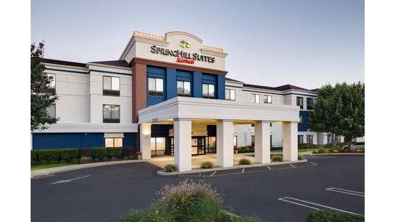 SpringHill Suites Milford 4
